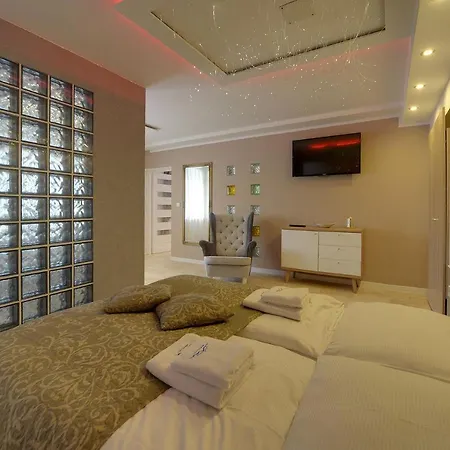 Invest Dworcowa 1 I 2 斯克拉斯卡波伦巴