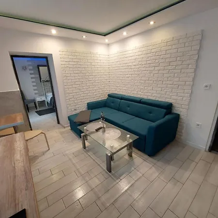 Invest Dworcowa 1 I 2 * 斯克拉斯卡波伦巴