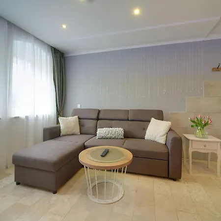 Invest Dworcowa 1 I 2 Szklarska Poreba